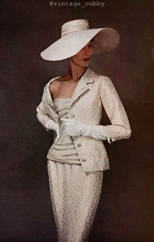 Christian Dior, 1955 .