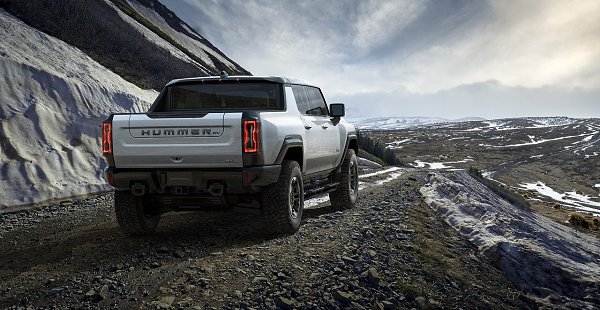 General Motors показала свой первый полностью электрический внедорожник Hummer. Пикап оснащён ПО на ... - 3