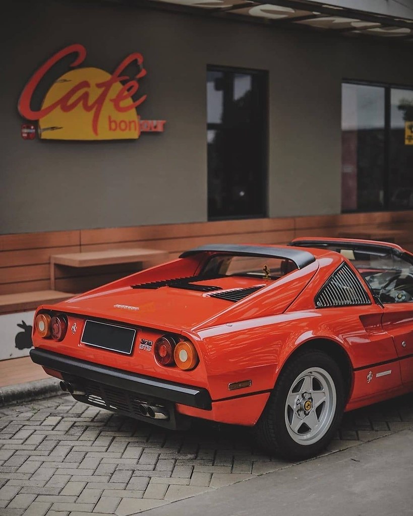 #Ferrari@autocult