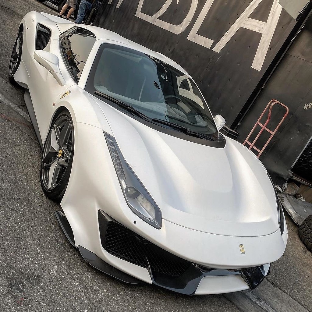 Ferrari 488 Pista Spider.Bce o aye  exoox