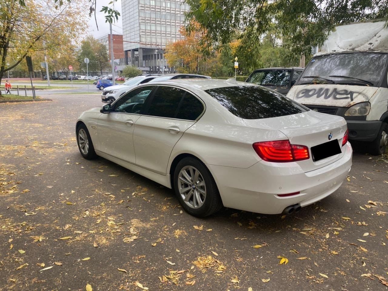 BMW 520i.2013 . .  184 ..3   (  2)  ... - 6