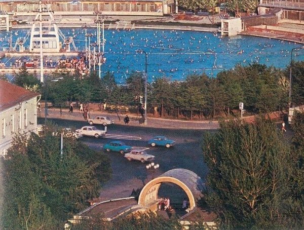 Бассейн на месте храма христа спасителя фото 10 грандиозных объектов, которые строили, чтобы затем сломать