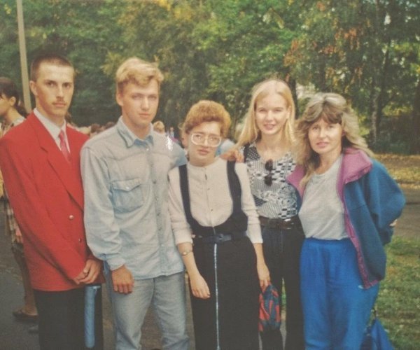 Пересматривая фотографии из молодости родителей, всегда кажется, что у них она была интереснее... ... - 4