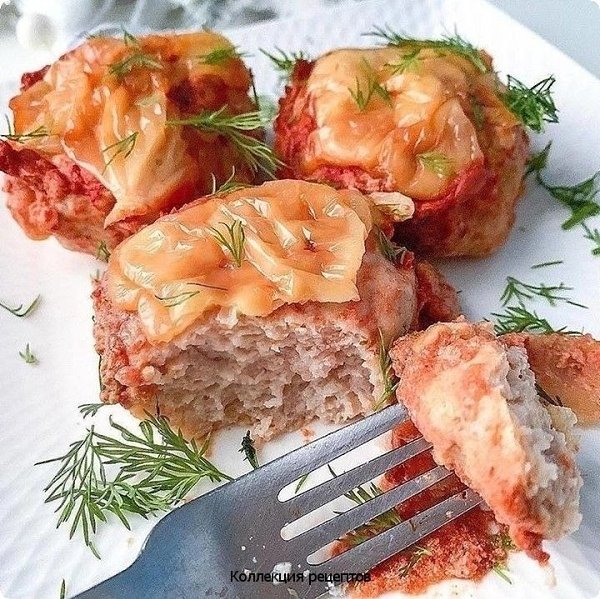 Нежные куриные тефтели. Ингредиенты: - куриный фарш - 500 гр. - яйцо - 1 шт. - мягкий творог (как ...