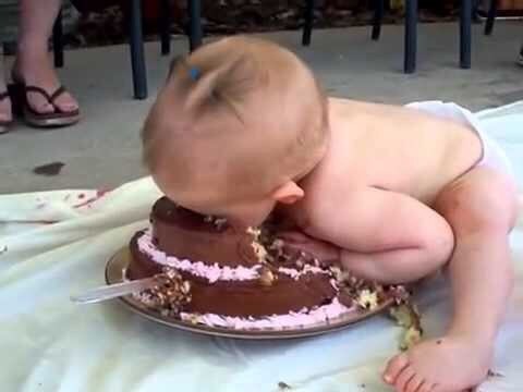 Если съесть весь торт целиком, не разрезая, то получится, что вы съели всего один кусочек