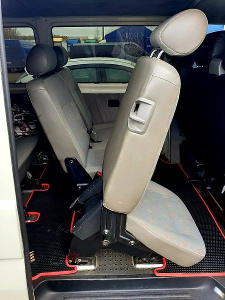 Volkswagen Transporter T5 заводской пассажир. 2005 г.в 2.5 турбо дизель Я собственник Обмен только ... - 8