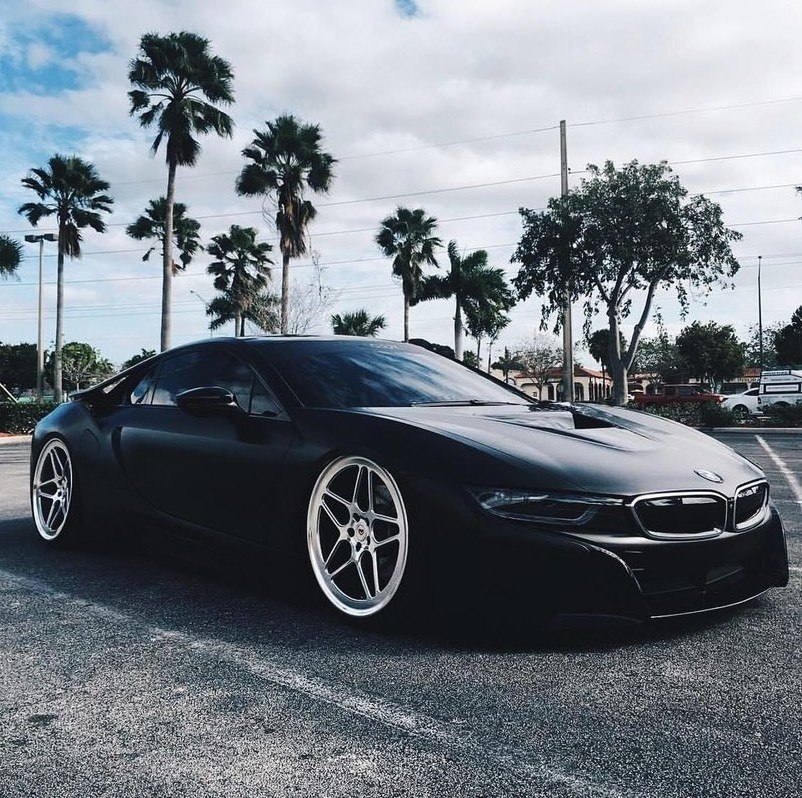 BMW i8