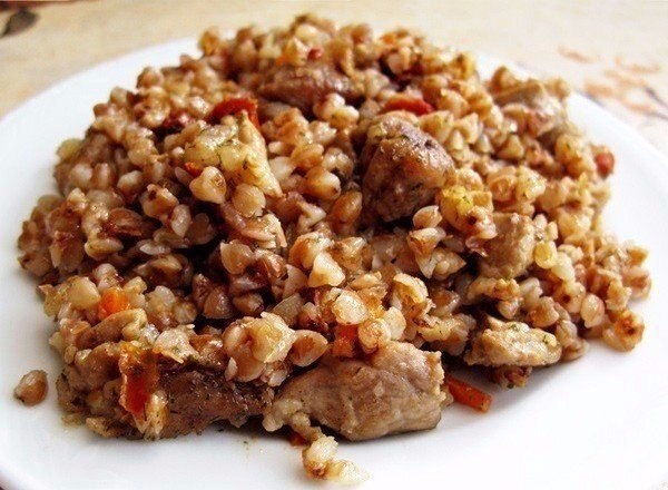 ТОП-9 ВКУСНЕЙШИХ БЛЮД С ГРЕЧКОЙ. 1. Гречка-по купечески ИНГРЕДИЕНТЫ: 300-400 гр. мяса 1 стакан ... - 8
