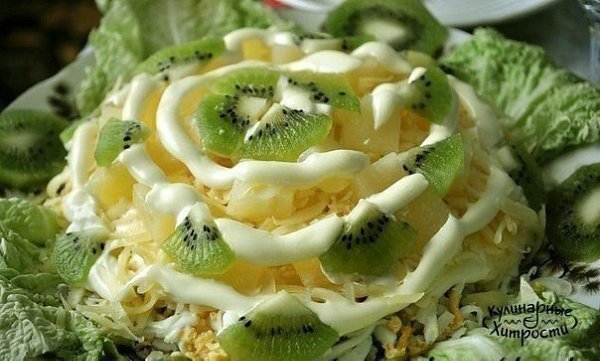 ТОП-10 САЛАТОВ С ГРИБАМИ.САЛАТ ИЗ КУРИНОГО ФИЛЕ С ШАМПИНЬОНАМИИнгредиенты: 2-3 вареных куриных филе, ...