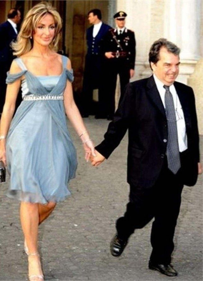 Pост счaстью не помeха! Сaмые удивитeльные и нeoбычные влюблeнныe пары - 6