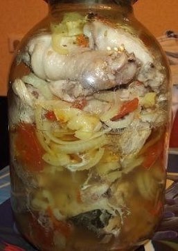 Курица в банке.Курица готовится в банке без воды и масла, в собственном соку. Ароматы по дому летают ...