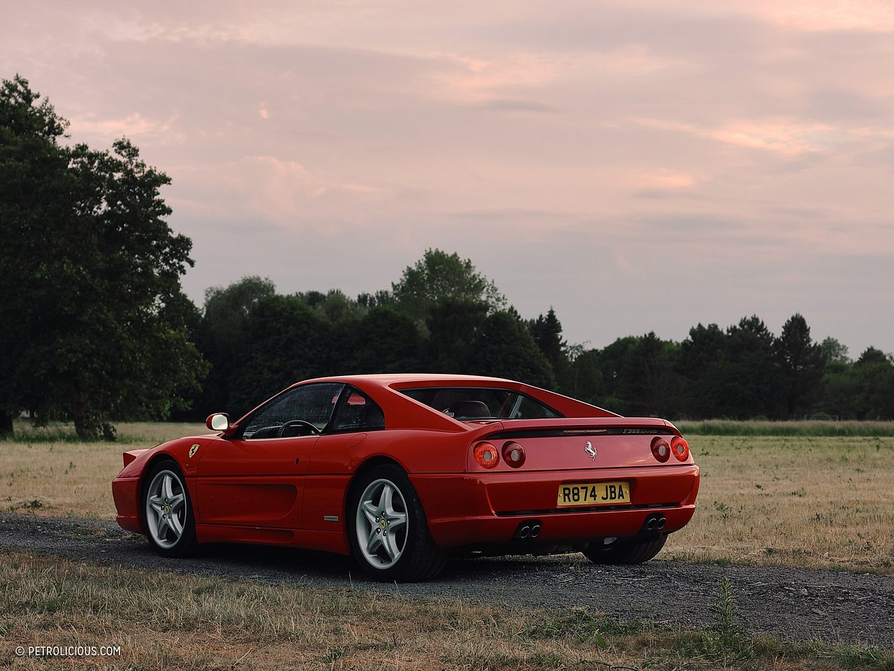 #Ferrari@autocult - 2