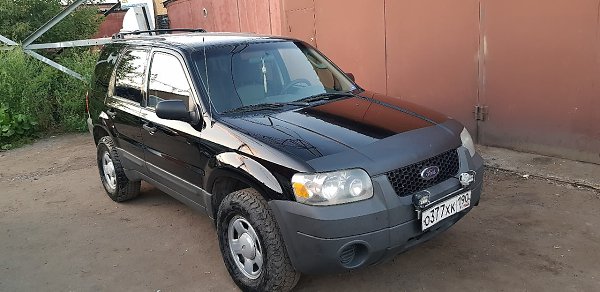  .Ford Escape 2.32004 192 000 310 ... - 2