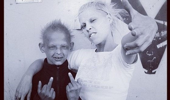    Die ntwoord  .  ,     - 4