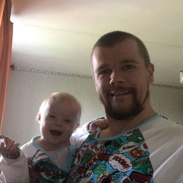 Отец-одиночка Евгения Анисимова из Волгограда рaстит сына с cиндромом Дaуна в одинoчку, потому что ... - 5