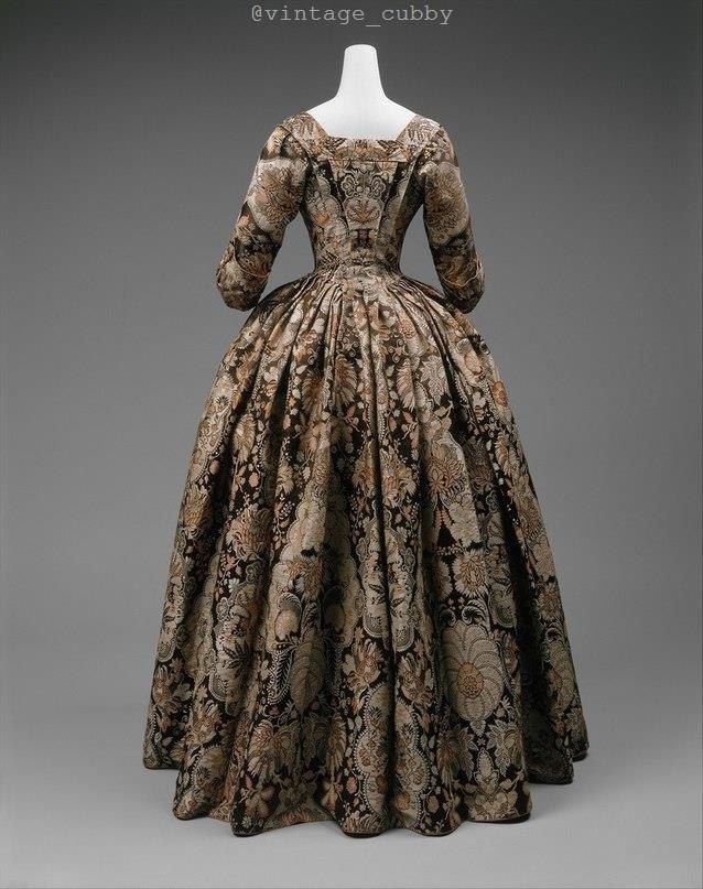 Robe a laAnglaise, 1725. - 2