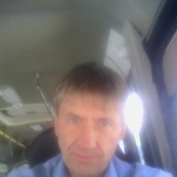 Oleg, 48, 