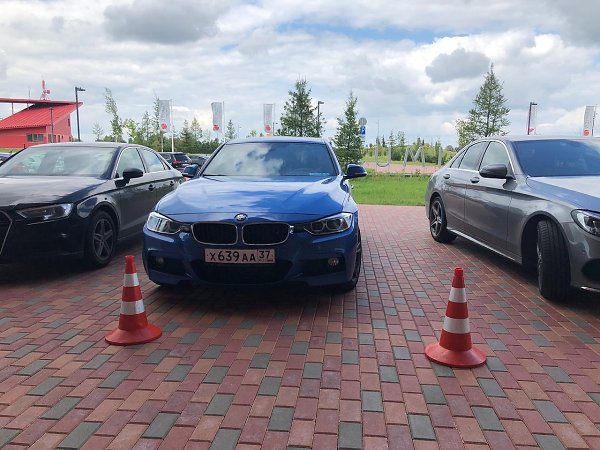 Автомобиль: bmw 320 xdrive.Город осмотра: МоскваГод: 2014 куплена в 15Пробег: 129Объем: 2 литра ...
