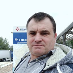 Serghei, 48, 