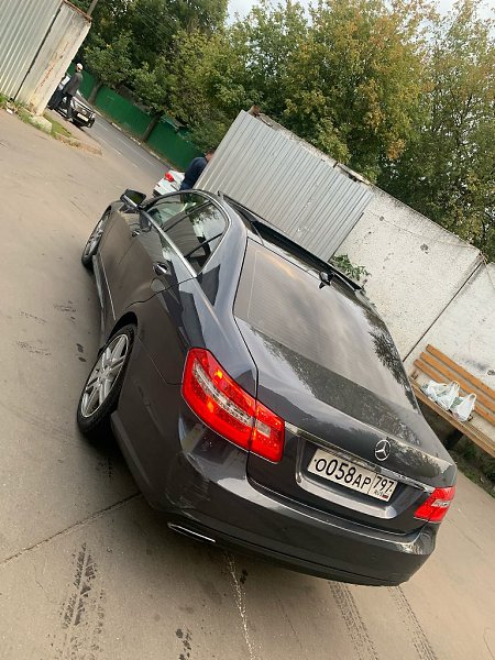 Mercedes-Benz E350 w212 3.5 v6 306л/с 2011 года.Пробег: 140.800 кмВладельцев по ПТС: 1Количество ... - 5