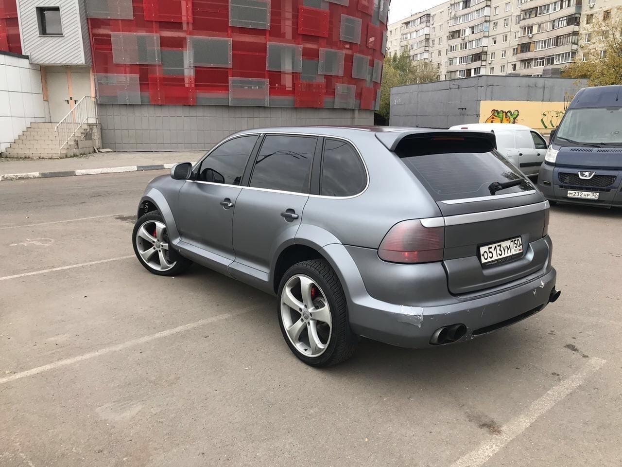 .  Porsche  . 4,5. 450.   .   .   ... - 2