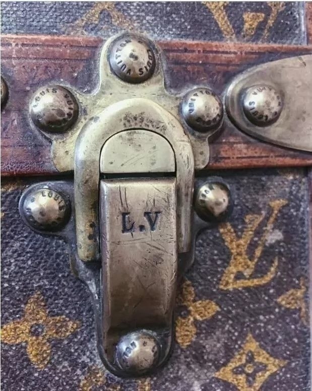 ������� ������� �������� � �������.Louis Vuitton - 3