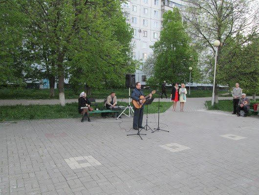 Дайте снегирям калины.Николай Маяков ПАТРИОТИЧЕСКАЯ ПЕСНЯмуз. Н.Маяков сл. Анатолий МИРОНЕНКОсоавтор ...