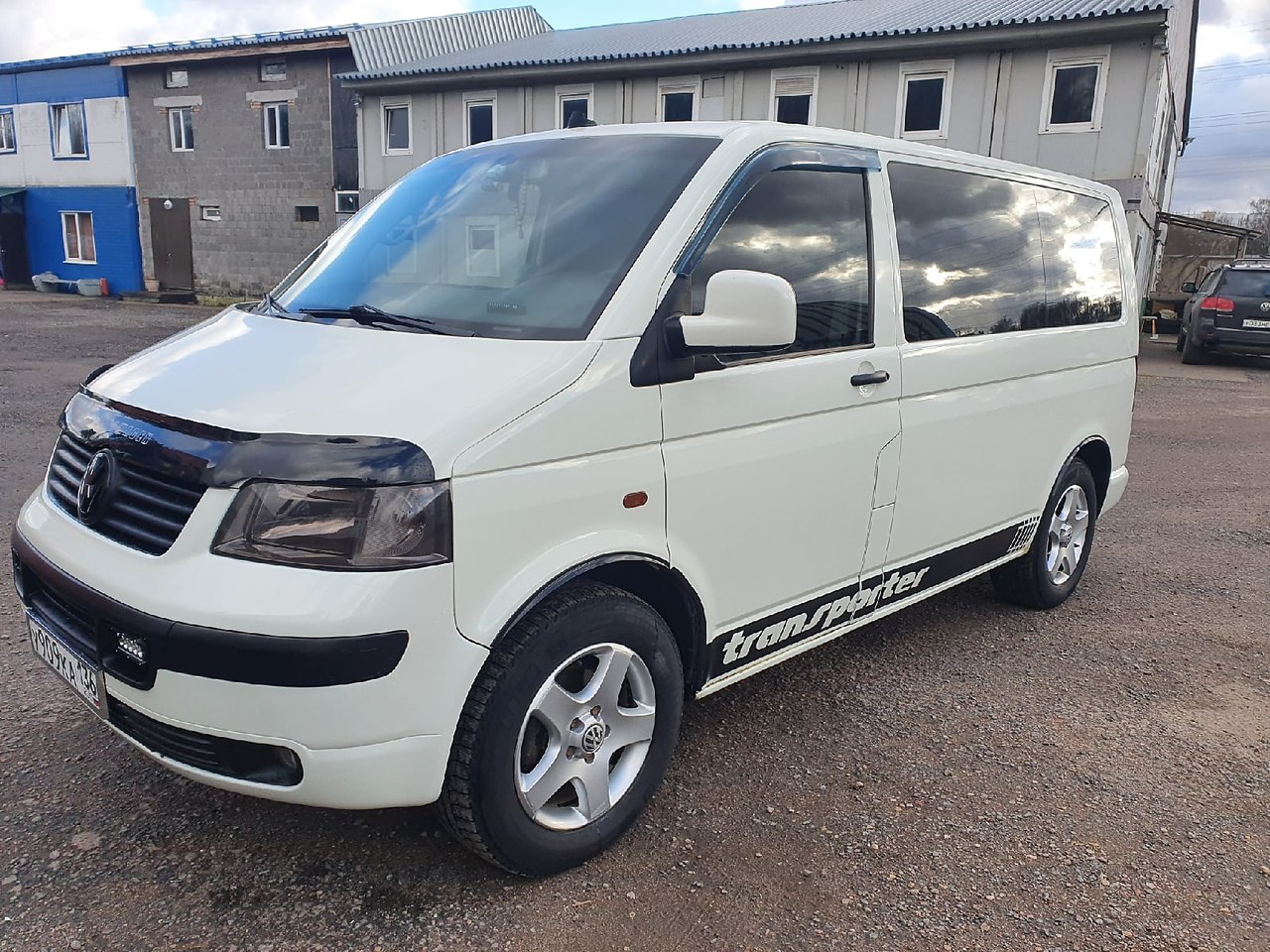 Volkswagen Transporter T5  . 2005 . 2.5       ... - 3