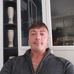 Andre, 42, 