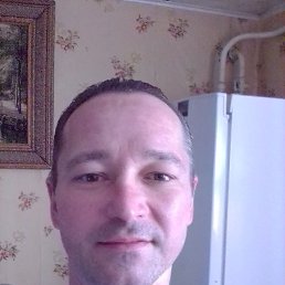 Andrey, 44, 