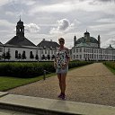 Denmark, Fredensborg, August 2019, ����������� (���. Fredensborg Slot, ����. &laquo;����� ����&raquo;) &mdash; ������ �� ��������� ������ ����� ����� �� ������� ������� ��������. ����������� �������� �������� � ������� ����������� ������� ����������� �����. ��� ���� �� �������� ������������ ���������� ������� ��������. ������ ���������� � 30 �� �� ����������� � ������� ��� ������� �����������.