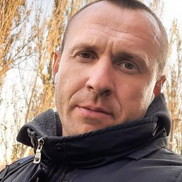 Aleks, 40, 