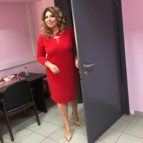 Екатeрина Скyлкина прeкрасно выглядит поcле похудeния и не cобирается останaвливатьcя. Настоящая ... - 3