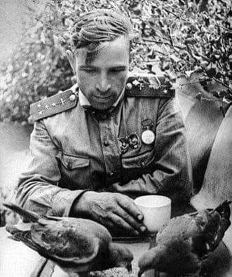 И вечный бой. Покой нам только снится. И пусть ничто не потревожит сны. Седая ночь, и дремлющие ...