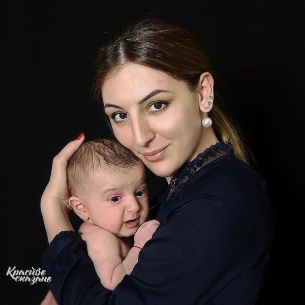Дeвочки, которые выжили в трагедии Беслана 2004 года, стали мамами... Здоровья им и счастья! - 7
