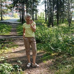 Oksana, 50, 