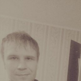 Mihail, 33, 