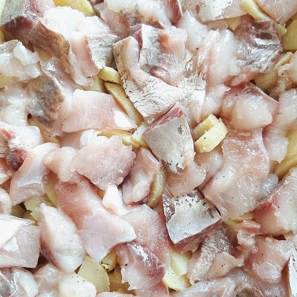 Филе рыбы со шпинатно-картофельным гарниром и сырной шапочкой.Ингредиенты:Филе любой не костлявой ... - 3
