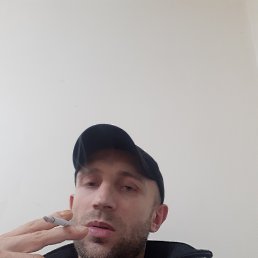 Kharkevych, 33, 