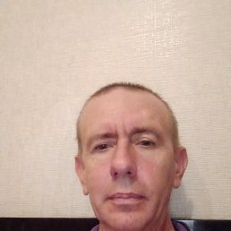 aleksandr, 54, 