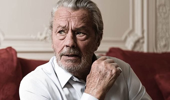 Ален Делон: «Нет ничего глупее искусственной молодости».Актер считает, что себя не обманешь, а вот ...