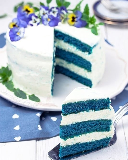 BLUE VELVET CAKE    . : 250   00 120    ...