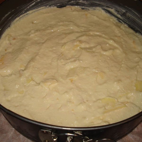Шарлотка с творогом и яблоками.Творог-200г Яйца-4шт Яблоки-3шт Сахар-150г Сметана-3ст.л Мука-200г ... - 5
