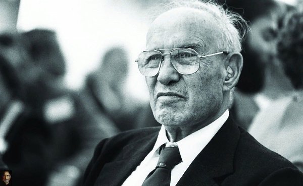 «Менеджмент — это искусство делать вещи правильно. Лидерство — это искусство делать правильные ... - 4