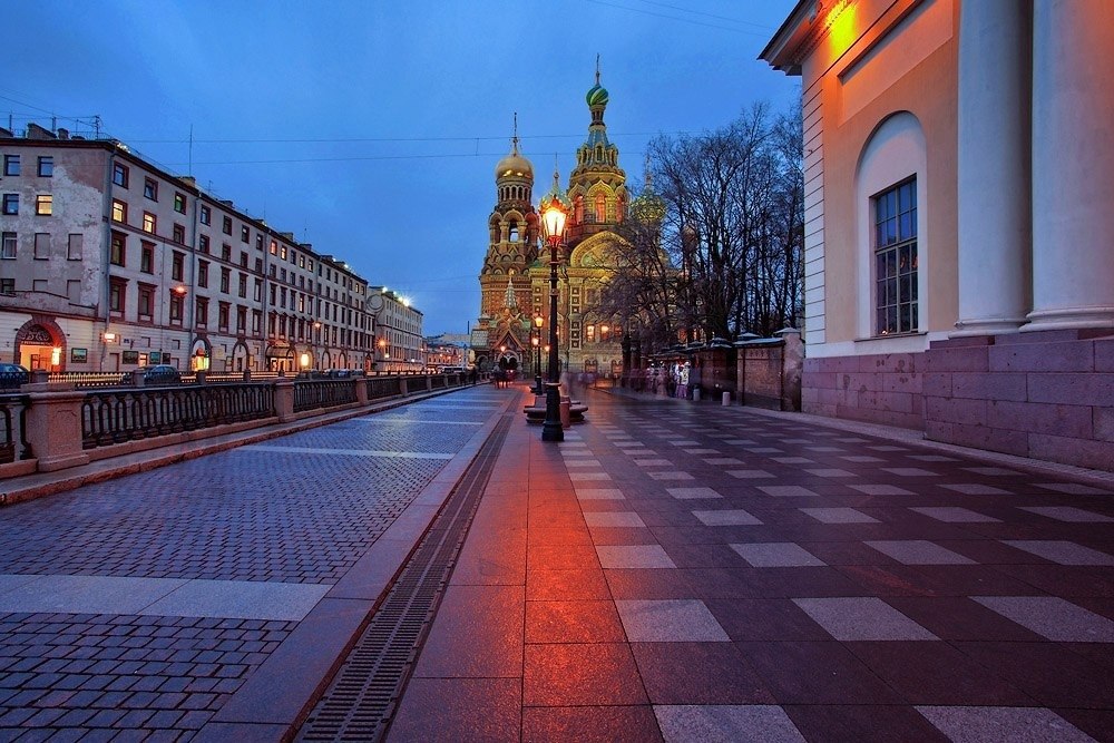 Код города санкт петербург городской. Питерские тротуары. Улицы Петербурга осенью. Петербург осенью. Тротуар осень Санкт Петербург.