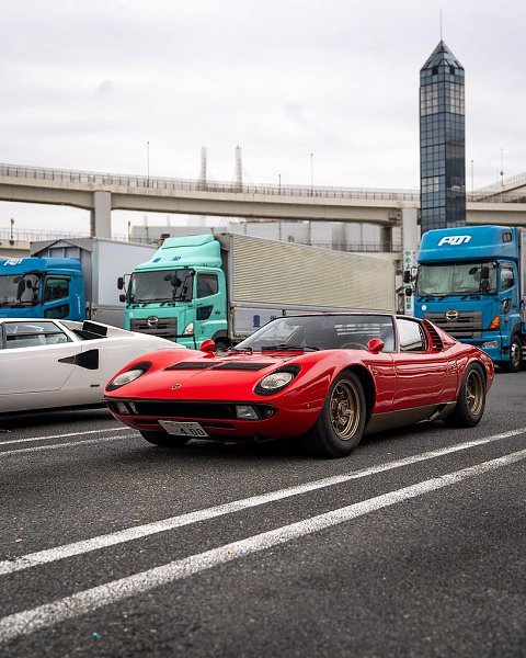 #Lamborghini@autocult - 2