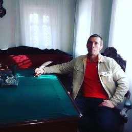 Vladimir, 43, 