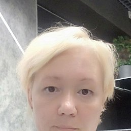 RAVENA, 40, 