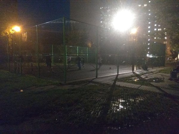 Двор на улице Горького 16А давно нуждался в освещении на детской и спортивной площадке. Благодаря ... - 4