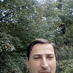 Tigran, 47, 